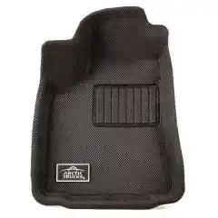 Alle biler trenger gulvmatter – har du gummimatter som er skikkelig utformet samler den opp vann og skitt fra sko og alt du drar inn i bilen. Med mattene fra Arctic Trucks får du enkelt ut alt vann og skitt du engang dro inn. Dette er matter av høy kvalitet. Mattene har meget god passform til bilen. Mattene er laget i gummi og er vanntette, dermed lette holde rene. De tåler røff bruk.<br><br><strong>Mattene tåler vann, gjørme, snø, is, grus og blader – når du skal ha dem rene igjen kan du vaske dem med høytrykkspyler.</strong><br><br>Komplett sett til både foran og bak.<br><br><strong>NB: Bilde kan avvike fra produkt</strong>