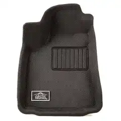 Alle biler trenger gulvmatter – har du gummimatter som er skikkelig utformet samler den opp vann og skitt fra sko og alt du drar inn i bilen. Med mattene fra Arctic Trucks får du enkelt ut alt vann og skitt du engang dro inn. Dette er matter av høy kvalitet. Mattene har meget god passform til bilen. Mattene er laget i gummi og er vanntette, dermed lette holde rene. De tåler røff bruk.<br><br><strong>Mattene tåler vann, gjørme, snø, is, grus og blader – når du skal ha dem rene igjen kan du vaske dem med høytrykkspyler.</strong><br><br>NB! Dette er mattesett til foran i bilen.<br>Passer til 2014 og nyere