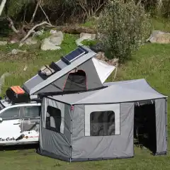 Gjør Alu-Cab Awning om til et komplett rom med sidevegger. Laget av kraftig nylon med vinduspartier med myggnetting blir dette som en første etasje å regne. Henges opp med velcrobånd som allerede er montert på awning.<br><br>Når sideveggene festes på bruker man to ekstra teltstenger for å sørge for at taket med veggene blir mer stabilt.<br><br>Sideveggene er laget av revnesikkert kraftig duk som har vanntett behandling på innsiden.