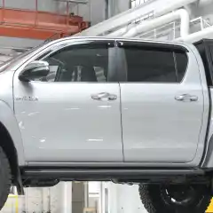 Om det kun er for styling eller gjør det mer komfortabelt i bilen under fart er opp til deg, vi fører EGR vindavvisere til din pickup eller SUV.<br><br>Selges som sett til alle fire dørene. Monteres enkelt ved at de limes på bilens vinduskarm.