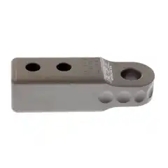 Med Factor 55 Hitchlink 2" unngår du bruk av åpne vinsjfester. Factor 55 lukker alle disse og kaller den måten å sikre vinsjen på "Closed System Winching™". Ved bruk av F55 sørges det for at vinsjer, stropper og evt. kasteblokker alltid henger korrekt sammen uten fare for at dette faller av under bruk.<br><br>Alle Factor 55 produkter er CNC maskinfrest anodisert mil-spec aluminium.<br><br>Farge: Gunmetal grå