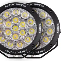 Robust ekstralys fra Vision X, opprinnelig laget for lastebiler som kjører langtransport, men som i et krevende marked etterhvert har blitt adoptert av 4x4 miljøet.<br><br>Lampen rekker langt, samtidig som den gir et mykt og balansert lysbilde, noe som er viktig dersom du sitter lenge å kjører i mørket.