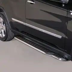 Flate stigtrinn i Crome.<br>Passer til Jeep Grand Cherokee fra 2011 til 2014