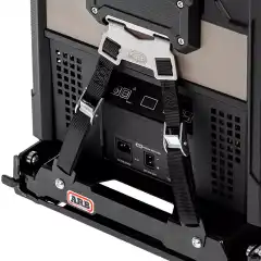 Sett med stropper til å feste ARB Zero kjøleboksen til ARB fridge slide.