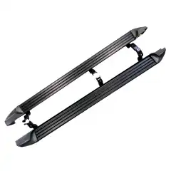 Avmonterte originale stigtrinn fra Isuzu D-Max D-Cab 2021 som er de vi avmonterer for tiden. Dette er nye original stigtrinn som avmonteres når bilen bygges om hos oss.<br><strong>NB!  Passer ikke til eldre modeller.</strong><br><br>Selges parvis<br><br> 