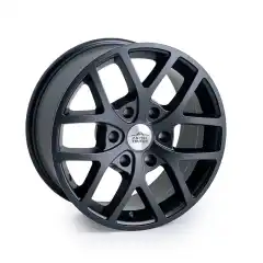 Vår nyutviklede Arctic Trucks aluminiumsfelg til <strong>AT32</strong>, derav navnet <em>Dernier</em>, som er et synonym til <em>oppdatert</em>.<br><br><strong>Passer til Toyota Hilux AT32 fra 2016+</strong>