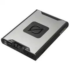 Sherpa 100AC er den ultimate kraftbanken for alle dine behov mens du er på farten, og den er den største kraftbanken som er godkjent for reiser på et hvilket som helst flyselskap. AC-porten og ekstra lademuligheter gir et nesten ubegrenset utvalg av alternativer for det du kan drive, og den kan til og med kobles til Goal Zero<br>Nomad 50 solcellepaneler for problemfri lading fra solen.