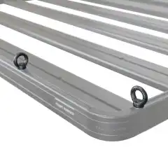 Ekstra sikringspunkter til FrontRunner takgrind<br><ul><br> 	<li>Robust stålkonstruksjon</li><br> 	<li>Monteres enkelt i t-sporet</li><br> 	<li>Leveres i par</li><br></ul>