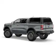 Plantoppen RSI Smart Canopy fra Australia er estetikk og robusthet i én og samme topp. Den har detaljer som glassvindu med integrert luke i sidene, bremselys, lufting i taket, lasteskinner på taket – alt laget i rustfritt stål, med sort pulverlakk.<br><br><strong>Tillatt taklast:</strong><br>Dynamisk 150 kg<br>Statisk 349 kg<br><br><strong>Ford Ranger D-Cab</strong><br>2023 +<br>Sort matt