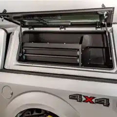 Smart drawer skuffer som passer til RSI Smartcap EVO plantopp.<br>En hylle øverst og 2 uttrekkbare skuffer som tåler 20 kg.<br><br><strong>NB! Bilde avviker. Dette er skuffer til høyre side!</strong><br><br>Passer til mid-size pickups