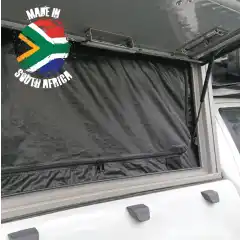 Myggnett til sidedører på Alu-Cab Canopy Camper. Festet på innsiden av sidedørene med borrelås. Laget i samme materiale som Alu-Cab telt som kan rulles opp for å bruke kun myggnettet. Alternativt kan myggnettet åpnes med glidelås og rulles opp for å ha et helt åpent vindu.<br><br>1420 mm L x 600 mm H<br>Selges parvis til begge sidedører<br><br><style><br>	.bruksanvisning-button {</p><br><p>		background-color: rgb(0,111,202);<br />		color: white;<br />		border: none;<br />		cursor: pointer;<br />		padding-top: 5px;<br />		padding-left: 8px;<br />		padding-right: 8px;<br />		padding-bottom: 5px;<br />		border-radius: 10px;</p><br><p>	}<br /></style><br><br><a href="https://arctictrucks.no/wp-content/uploads/2023/11/AC-A-CC-MN_Mozzie-Midgie-Net-Fitment-Instruction.pdf" target="_blank" rel="noopener"><button class="bruksanvisning-button">Bruksanvisning</button></a>