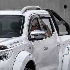 Om det kun er for styling eller gjør det mer komfortabelt i bilen under fart er opp til deg, vi fører EGR vindavvisere til din pickup eller SUV.<br><br>Selges som sett til alle fire dørene. Monteres enkelt ved at de limes på bilens vinduskarm.